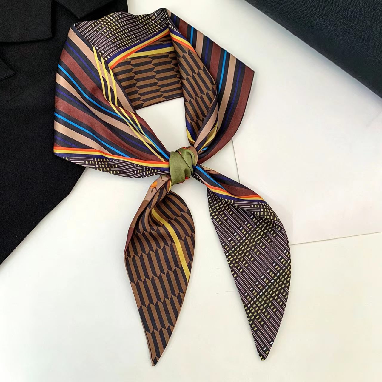Foulard di lusso in seta satin - Women Fashion Necktie recensione e prezzo