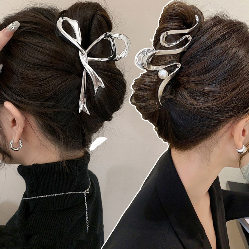 2023 Vintage Hollow Hair Clip  - Women'S Fashion Korea recensione e prezzo