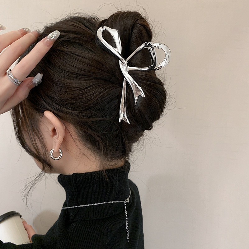 2023 Vintage Hollow Hair Clip  - Women'S Fashion Korea recensione e prezzo